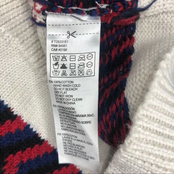Forever 21 Chunky Grandpa Sweater Cream, Navy, and Red Size Small - Picture 11 of 12